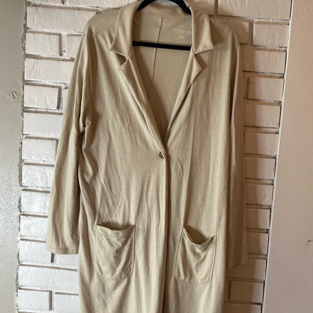 Soft Surroundings #2eg80 Tan collared‎ cardigan